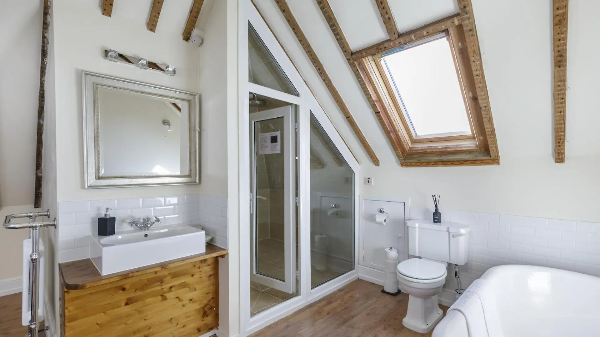 Finest Retreats - Pittodrie Guest House - Apartment 6 Brighton
