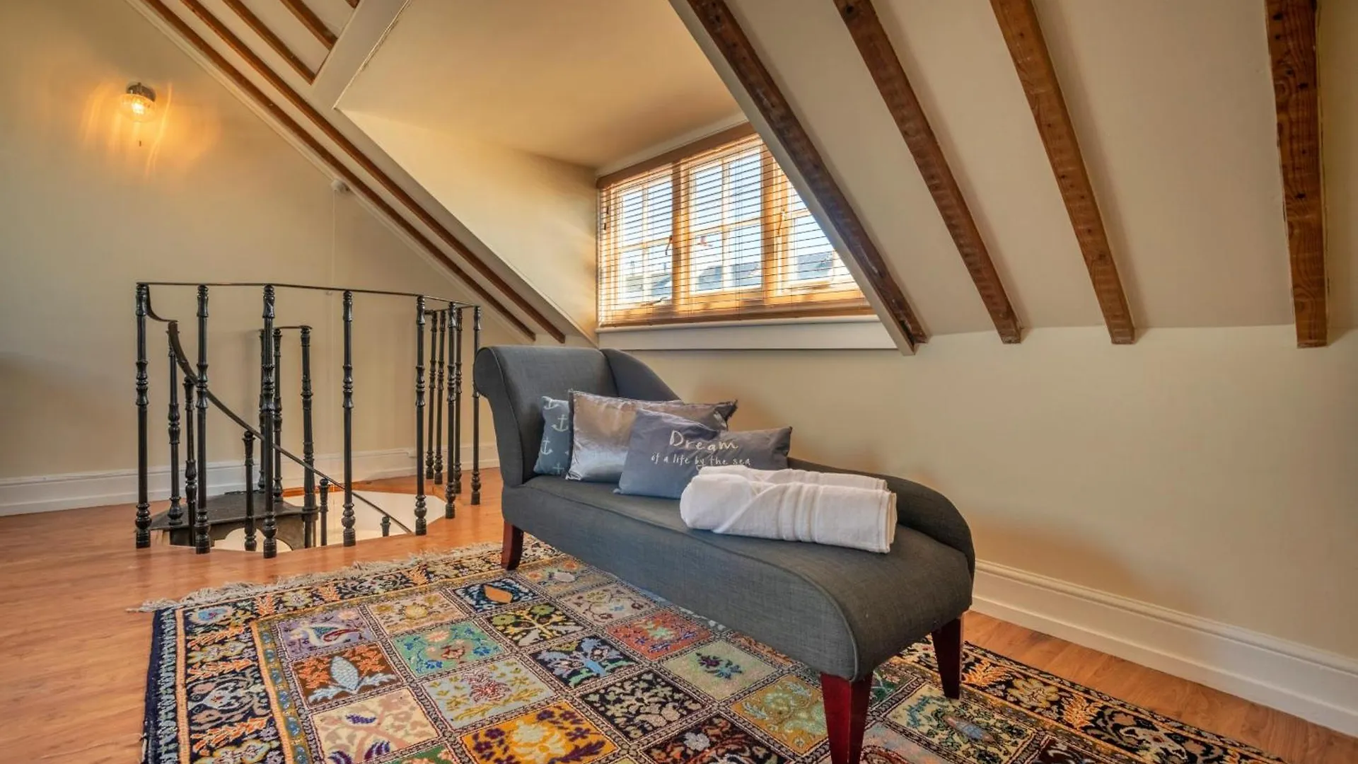 Finest Retreats - Pittodrie Guest House - Apartment 6 Brighton